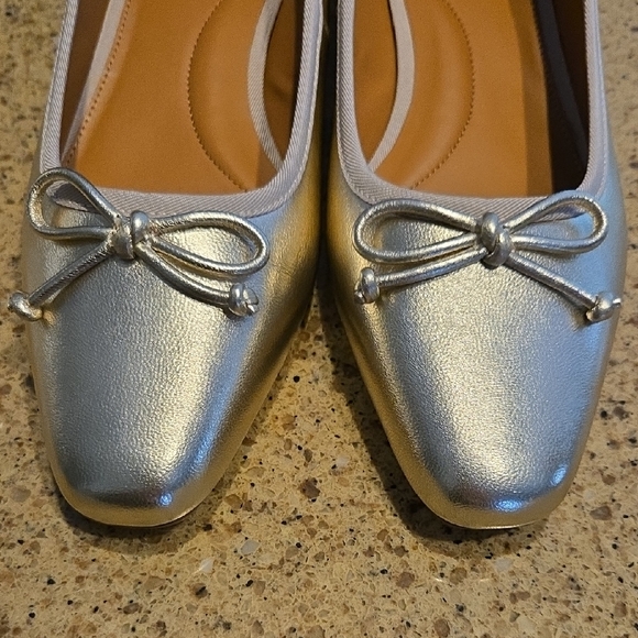 Talbots Gold Ballet Flats with Decorative Bow - Picture 8 of 10